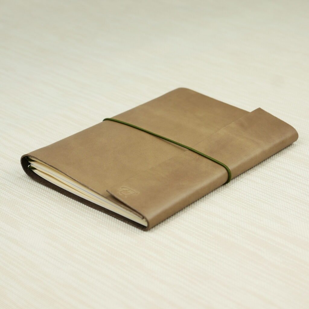 BAYAN - A5 Leather notebook cover