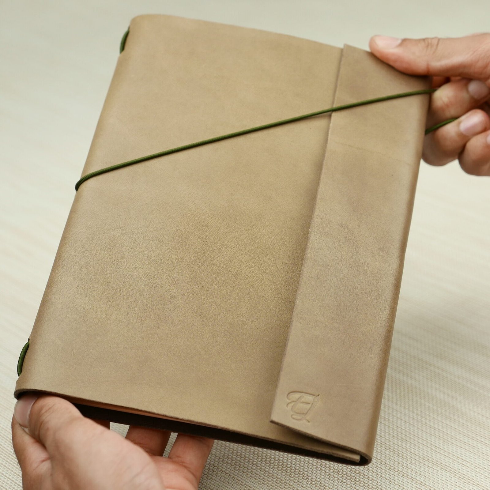 BAYAN - A5 Leather notebook cover